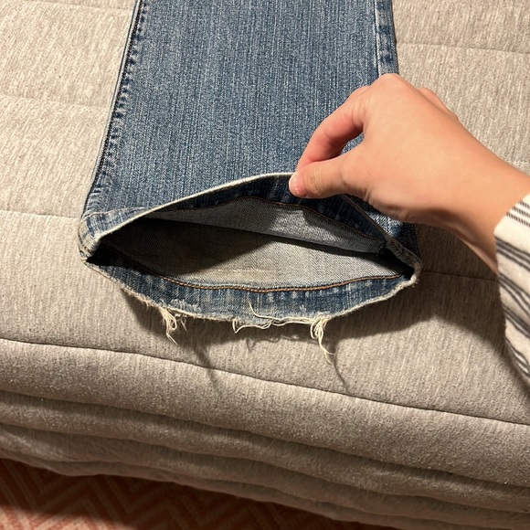 Abercrombie & Fitch Boot Cut Wash Distressed Jeans - Picture 4 of 10